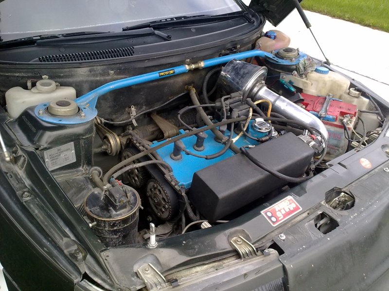 Моторный отсек ВАЗ 21124