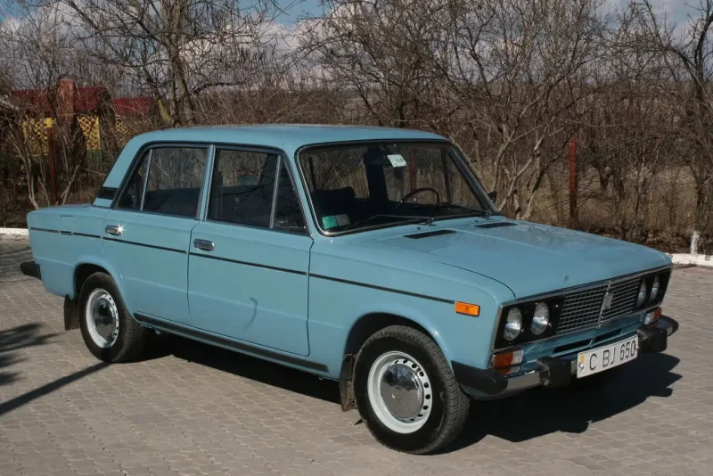 ВАЗ 2106 голубая