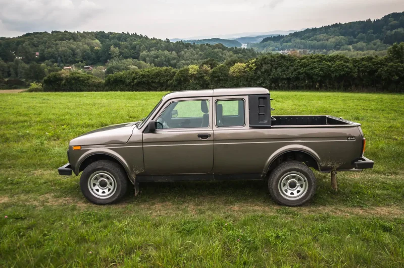 Лада Нива пикап (Lada 2329)