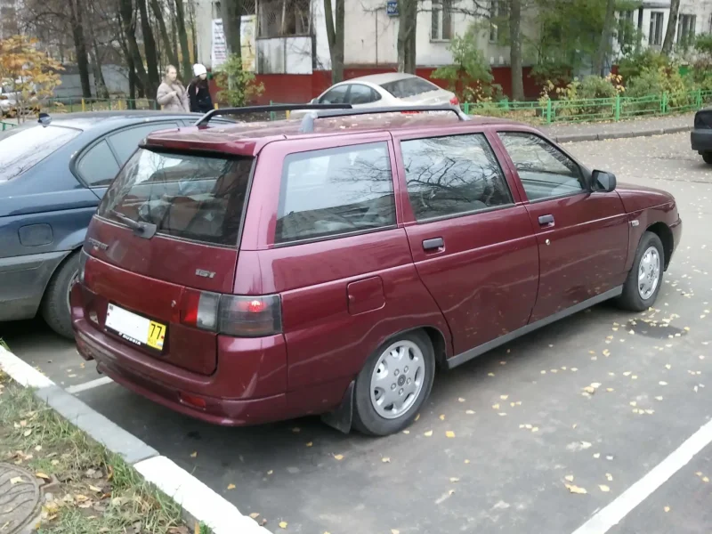 Lada 21112