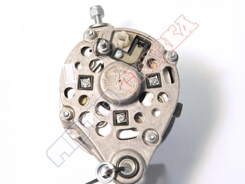 Генератор 221 ВАЗ 2106