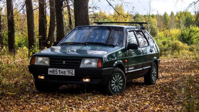 Машина ВАЗ 2109