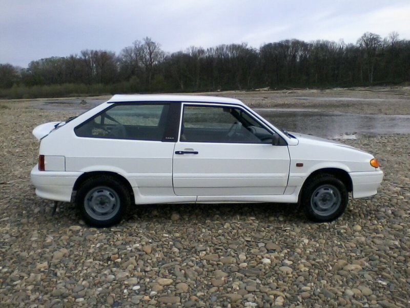 ВАЗ 2113 белая