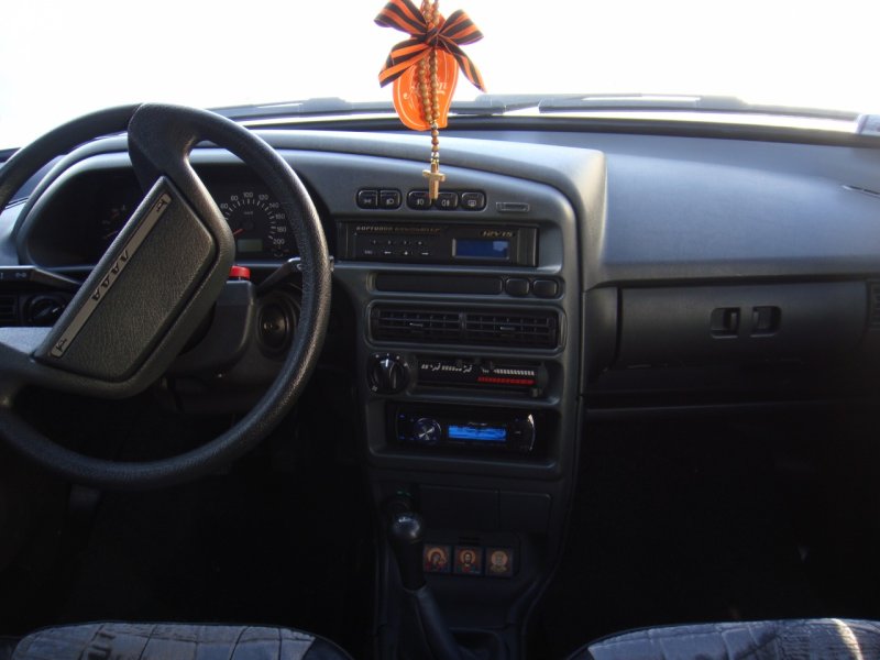 Торпеда салона на ВАЗ 2115