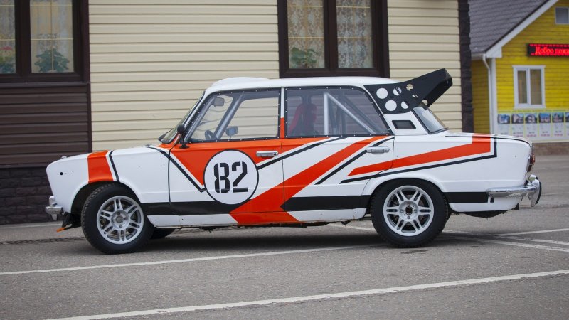 ВАЗ 2103 гоночный тюнинг