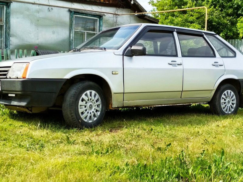 ВАЗ 21093i