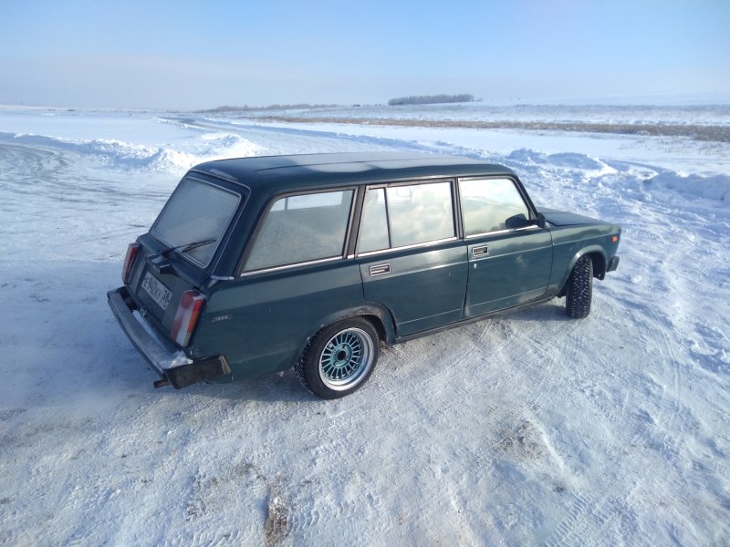 Lada (ВАЗ) 2104 4-Speed