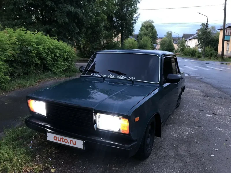 ВАЗ 2107 белая тонированная