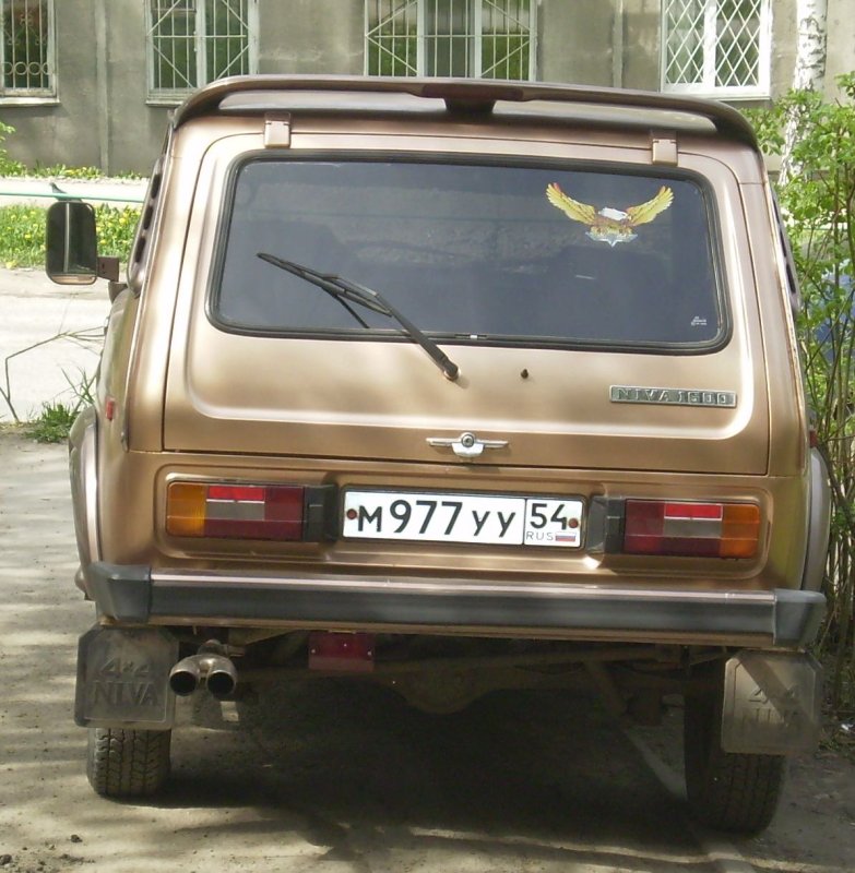 ВАЗ 2121 Нива сзади