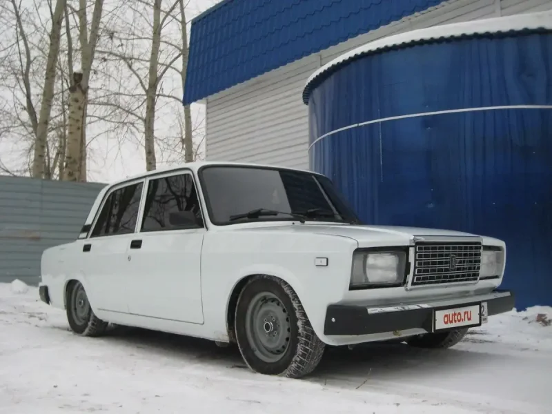 ВАЗ 2107 белая тонированная