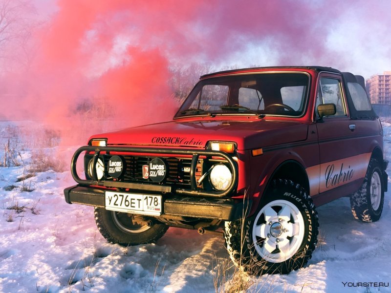 Лада Нива 2121 красная