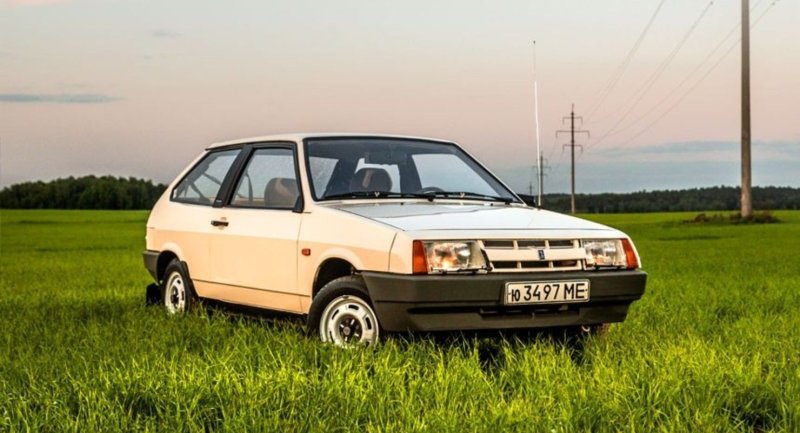 Машина ВАЗ 2108