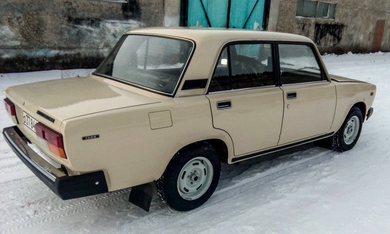 Lada 2107 2