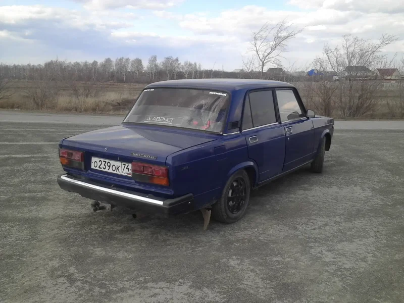 Лада 2107 синий