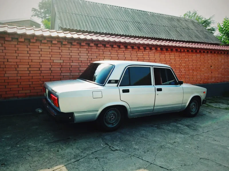 Лада 2107 серебро