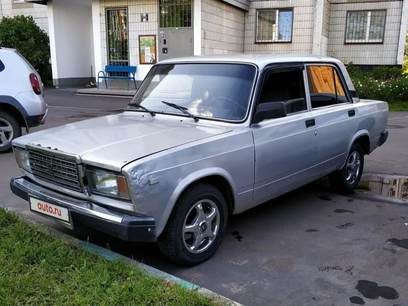 ВАЗ 2107 серебристый металлик