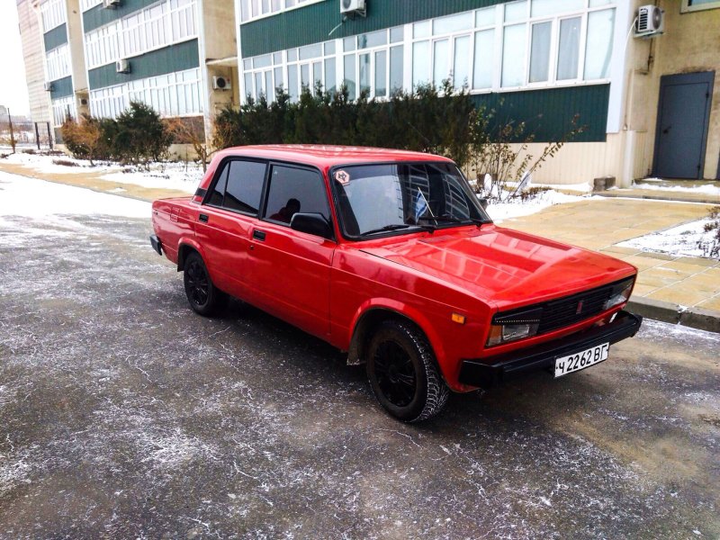 ВАЗ 2105 красная
