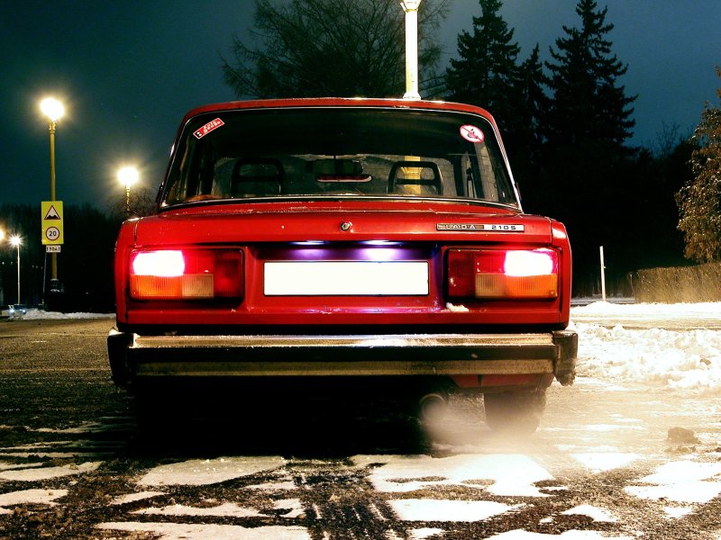 ВАЗ 2105 1983 красный