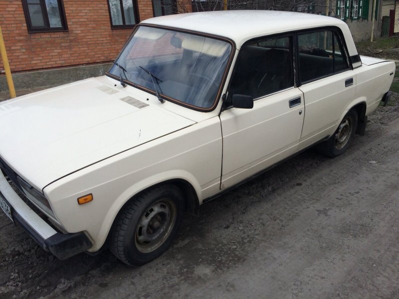 Лада 2105 бежевая