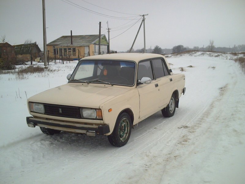 ВАЗ 2105 бежевая