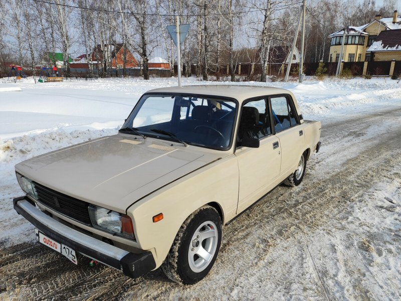 ВАЗ 2105 бежевая крыша