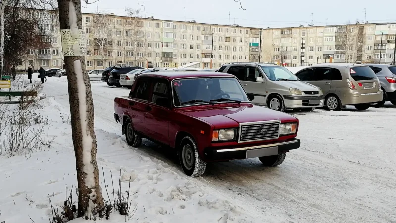 ВАЗ 2105 красный металлик