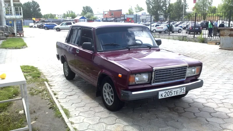 ВАЗ 2107 гранат 180
