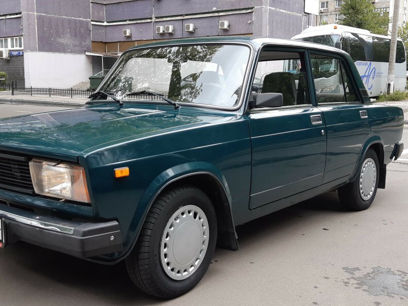 Лада 2105 зеленая