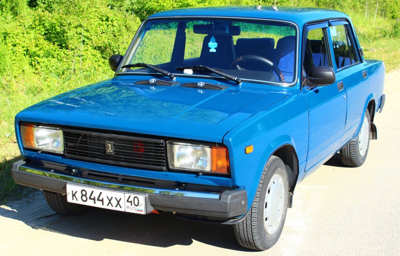 Жигули ВАЗ 2105 голубая