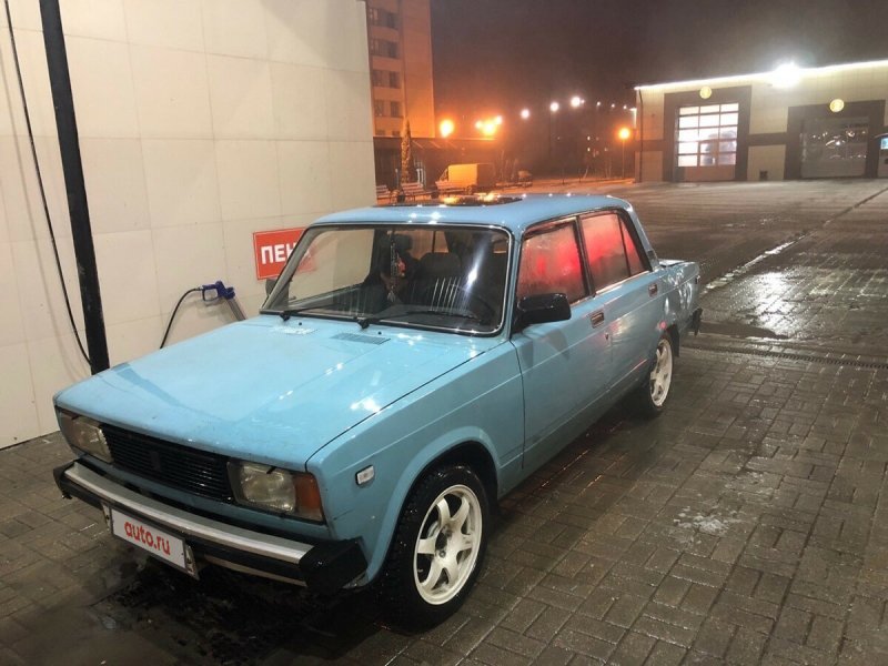 ВАЗ 2105 голубая