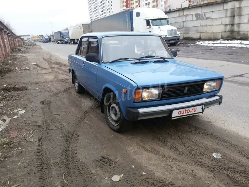 Машина 2105 ВАЗ 2004 Г. синий