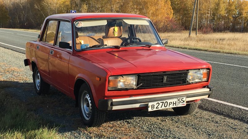 ВАЗ 2105 красная СССР