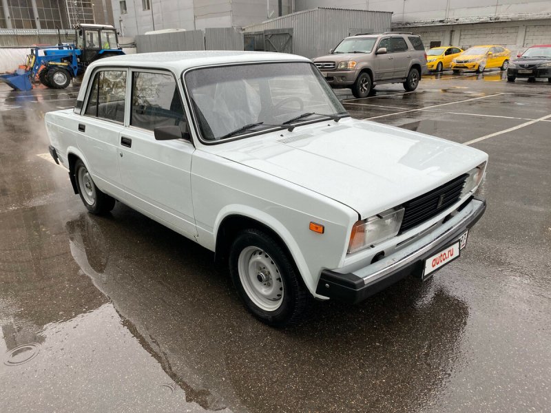 ВАЗ 2105 белая новая