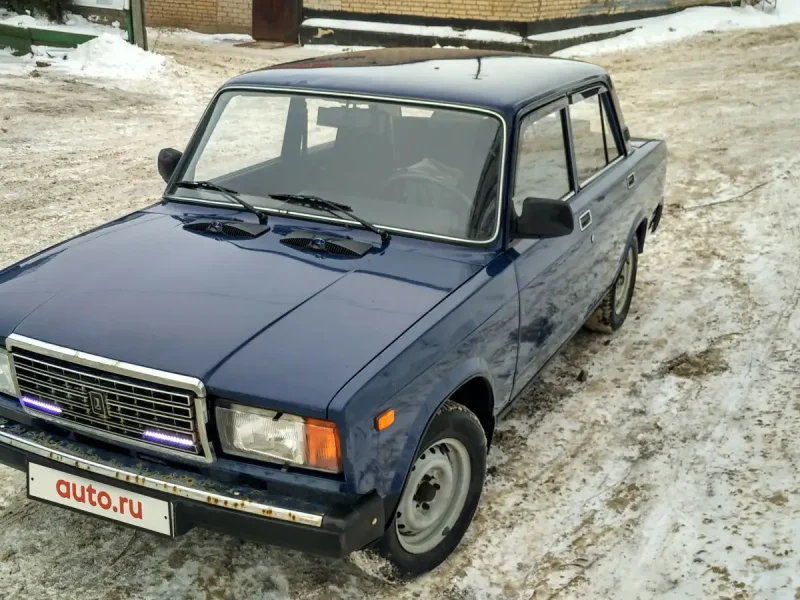 ВАЗ 2107 2007 года синий
