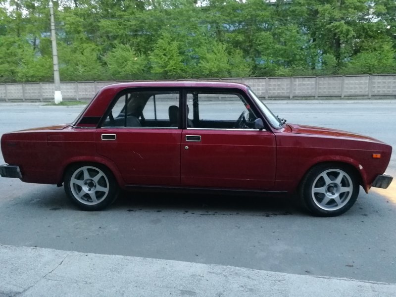 ВАЗ 2105 на р16