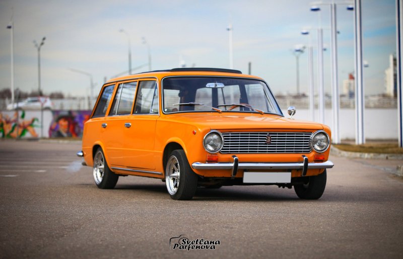 Lada 2102