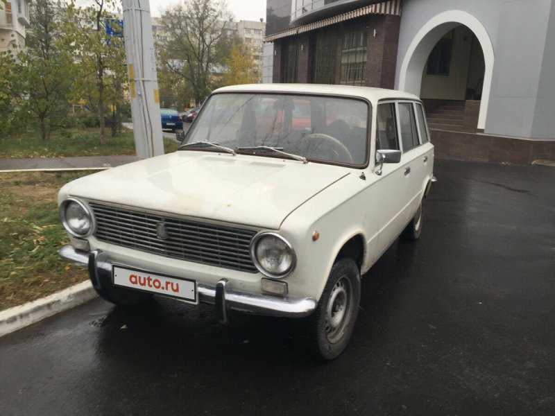 ВАЗ 2102 белая