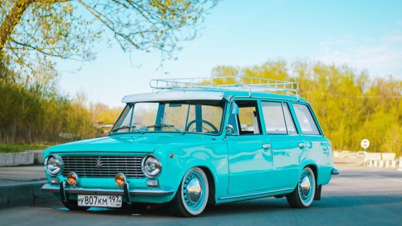 Lada 2102