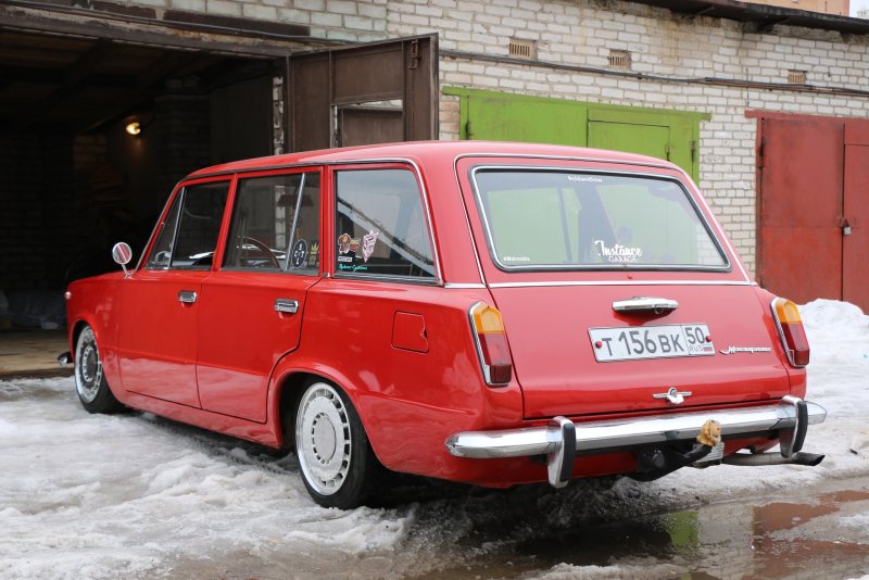 ВАЗ 2102 сзади
