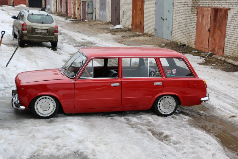 ВАЗ 2102 стенс красная