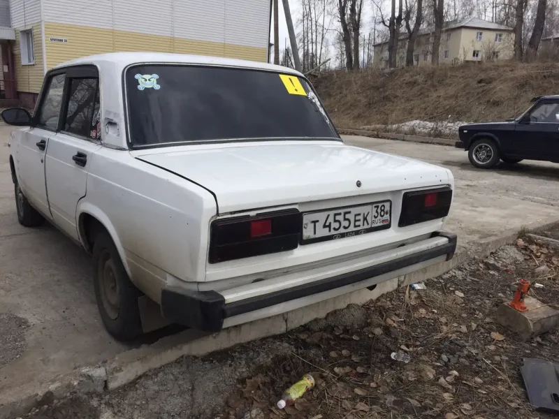 Желтые фары ВАЗ 2107