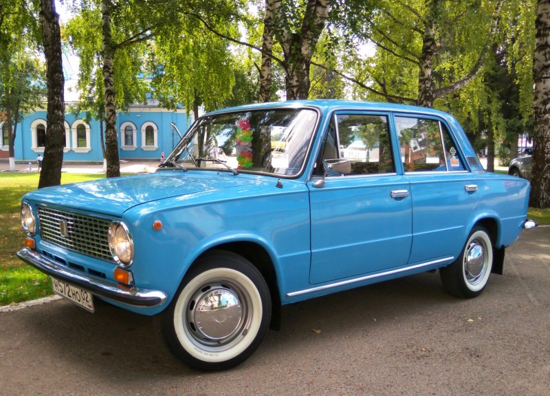 ВАЗ 21011 синяя