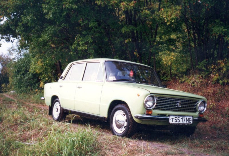 ВАЗ 21013 красный