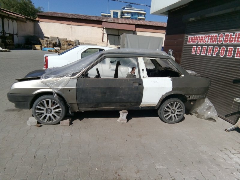 ВАЗ 99 серебристая