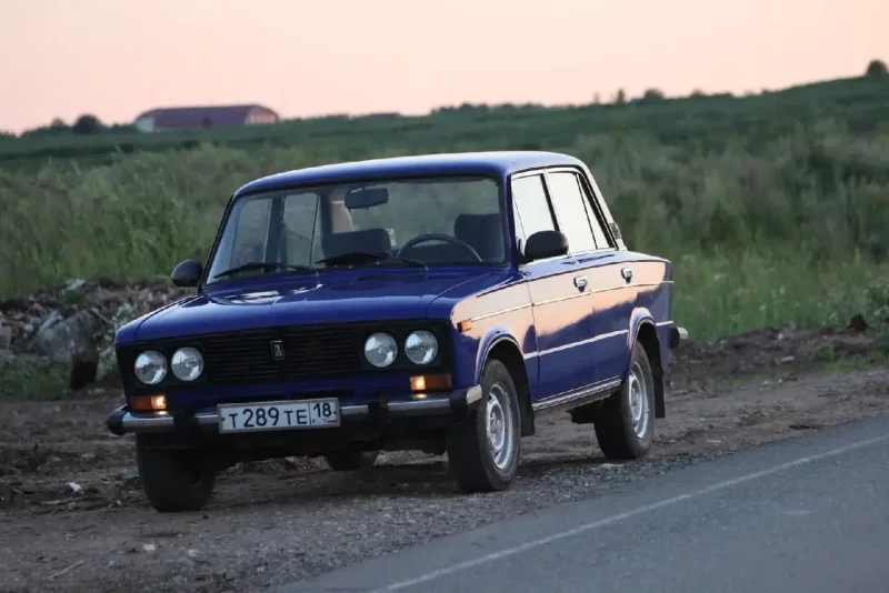 ВАЗ 2106 синяя