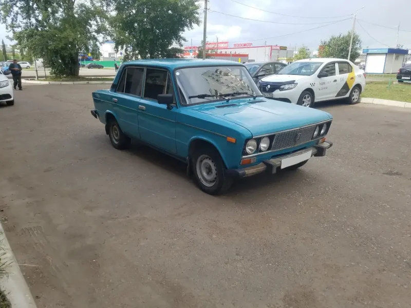 Лада 2106 голубая
