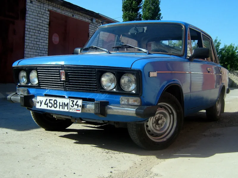 ВАЗ 2106 сзади