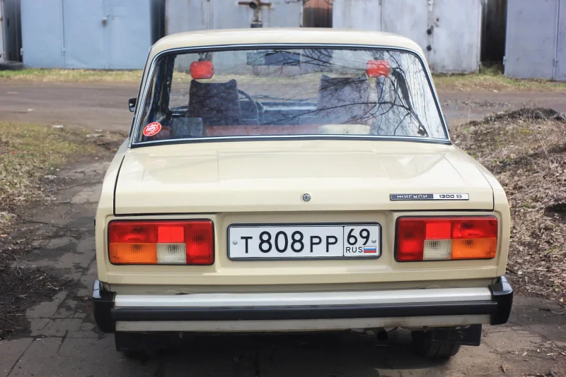 Лада 2105 сзади