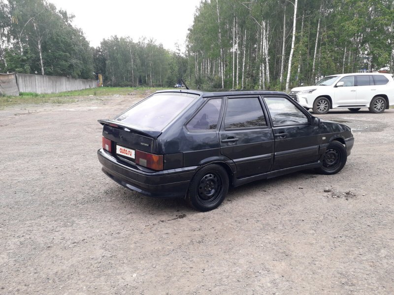 Белая ВАЗ 2114 r13