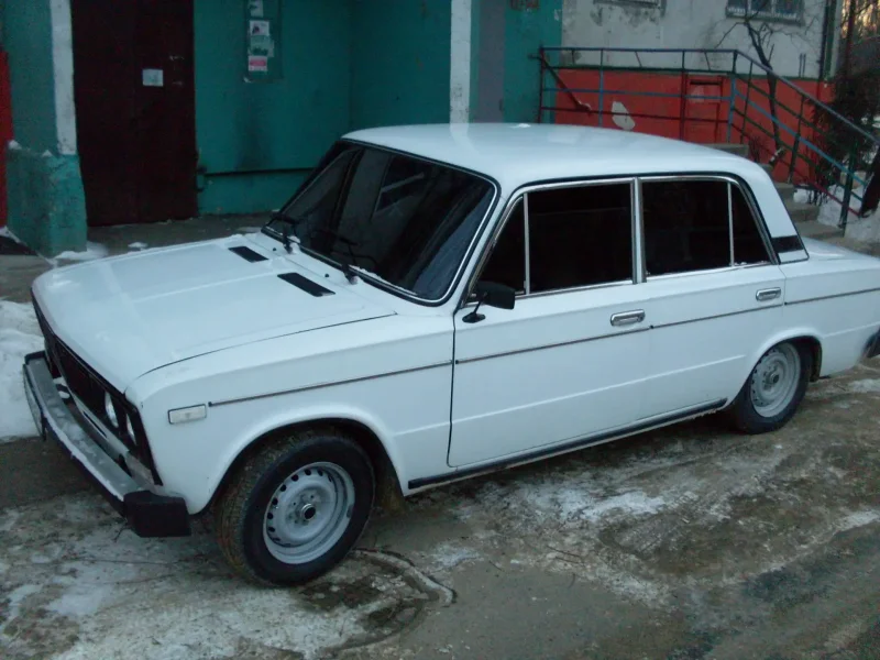 ВАЗ 2106 белая тонированная